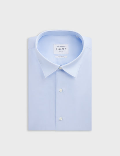 Semi-fitted blue shirt