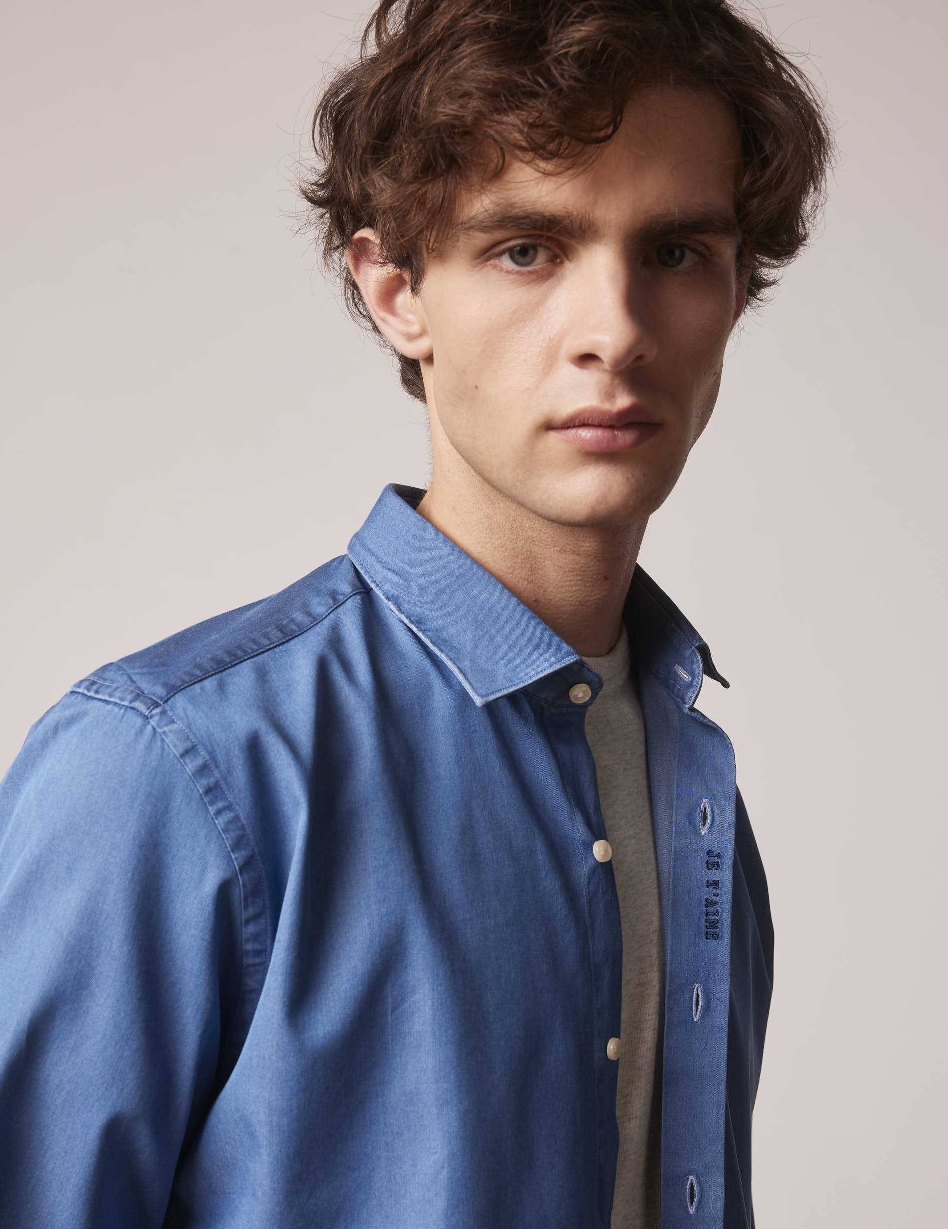 Unisex Blue denim "Je t'aime" shirt - Denim - Figaret Collar