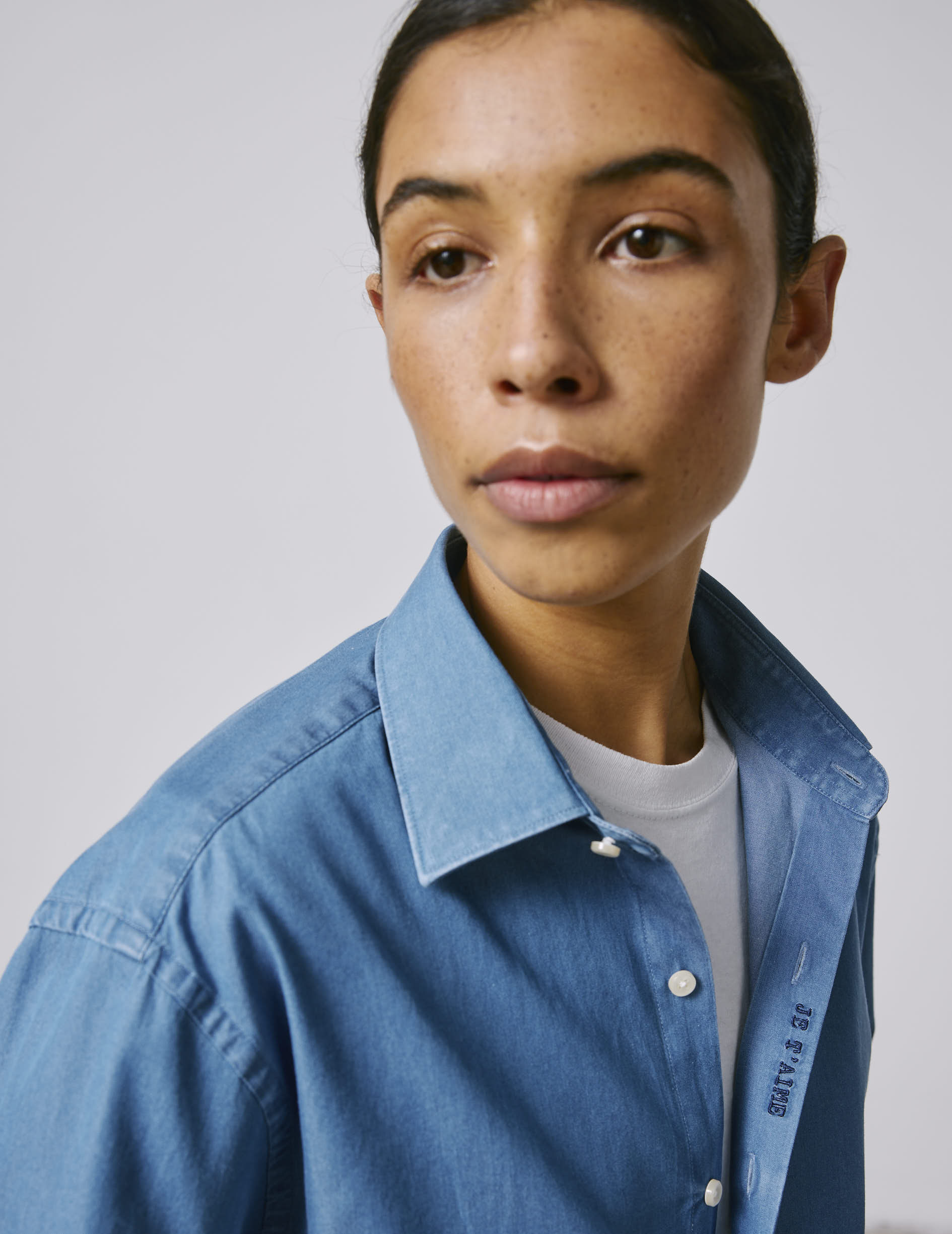 Unisex Blue denim "Je t'aime" shirt - Denim - Figaret Collar