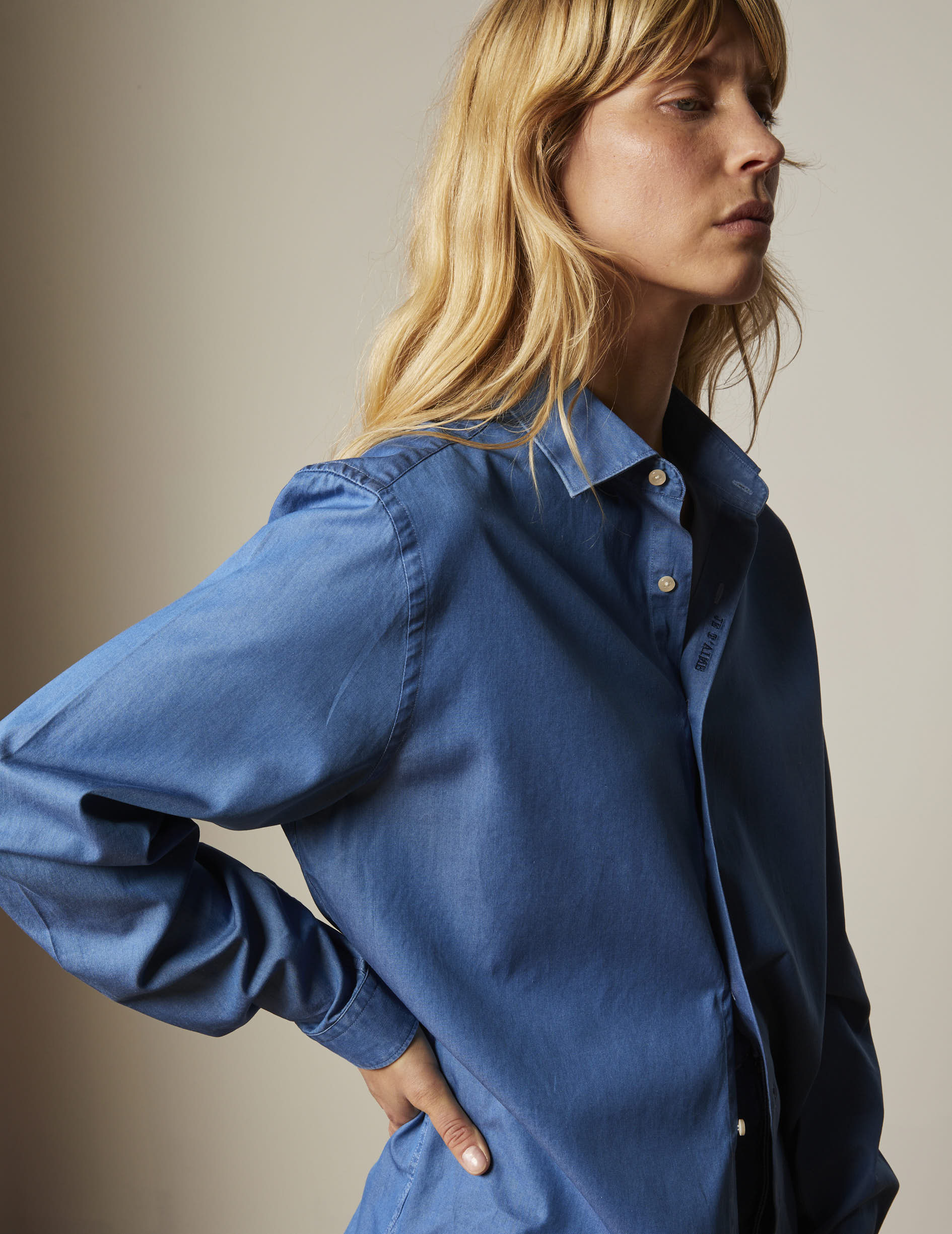 Unisex Blue denim "Je t'aime" shirt - Denim - Figaret Collar