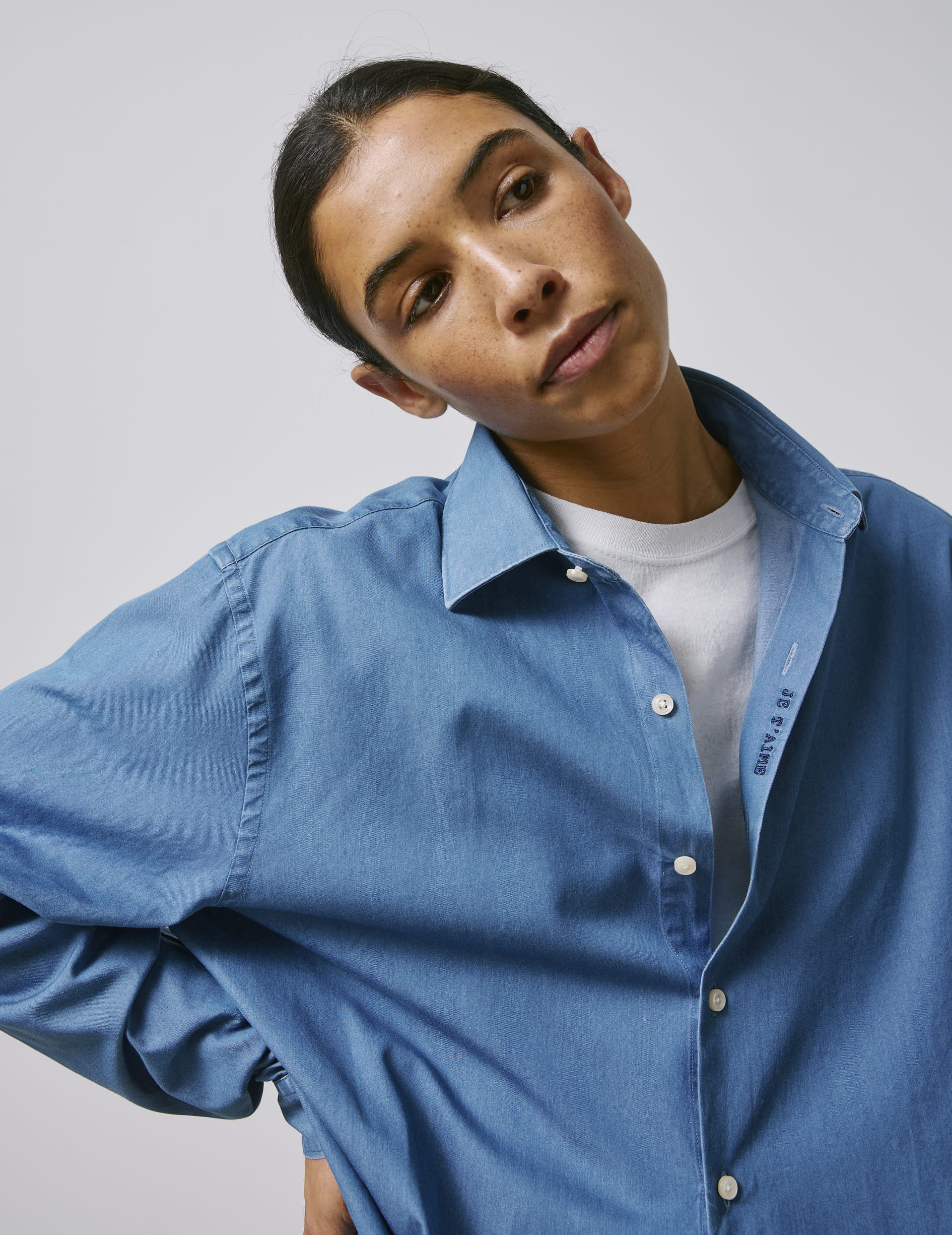 Unisex Blue denim "Je t'aime" shirt - Denim - Figaret Collar