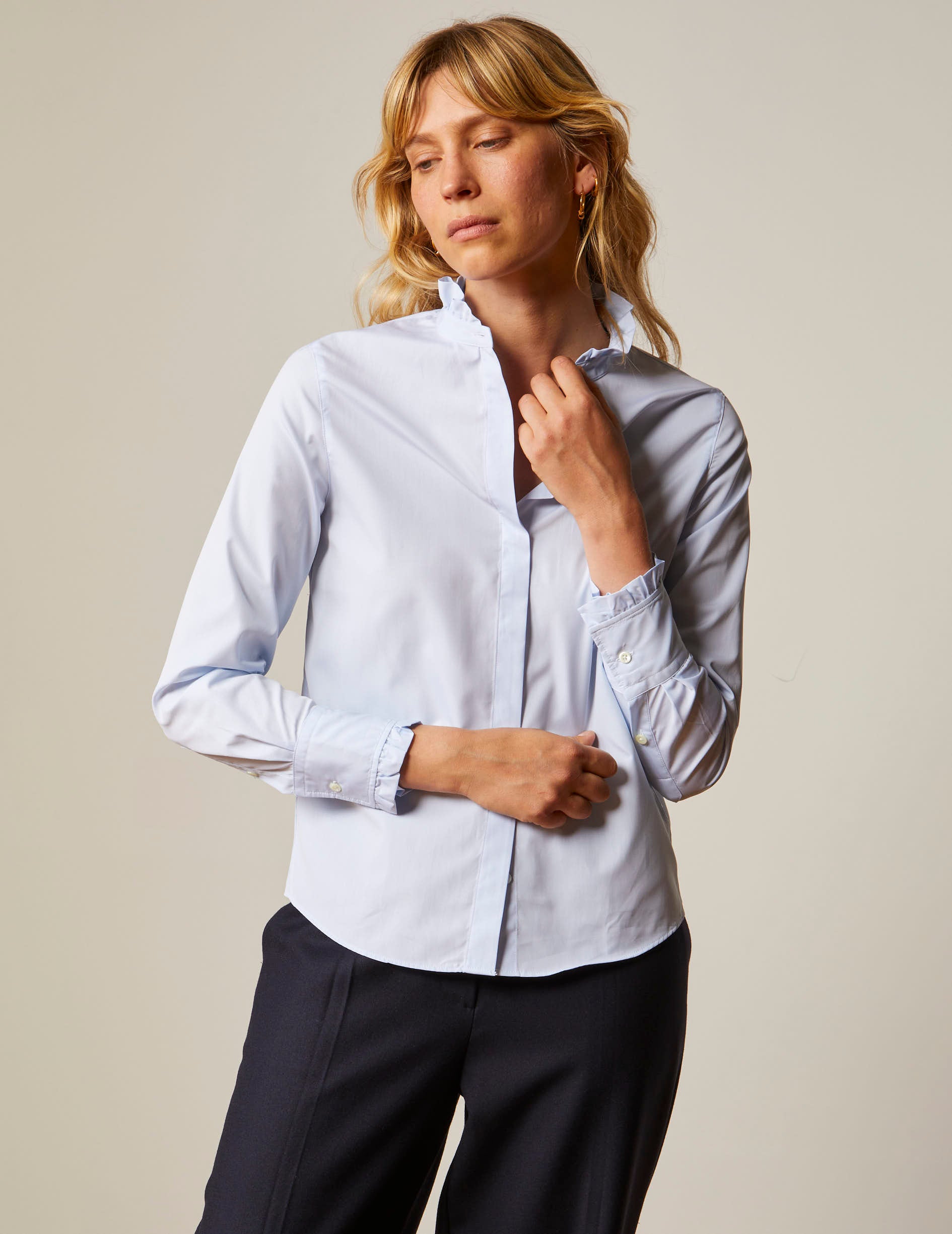Blue Louison shirt with Hidden buttons placket - Poplin - Victorian Collar
