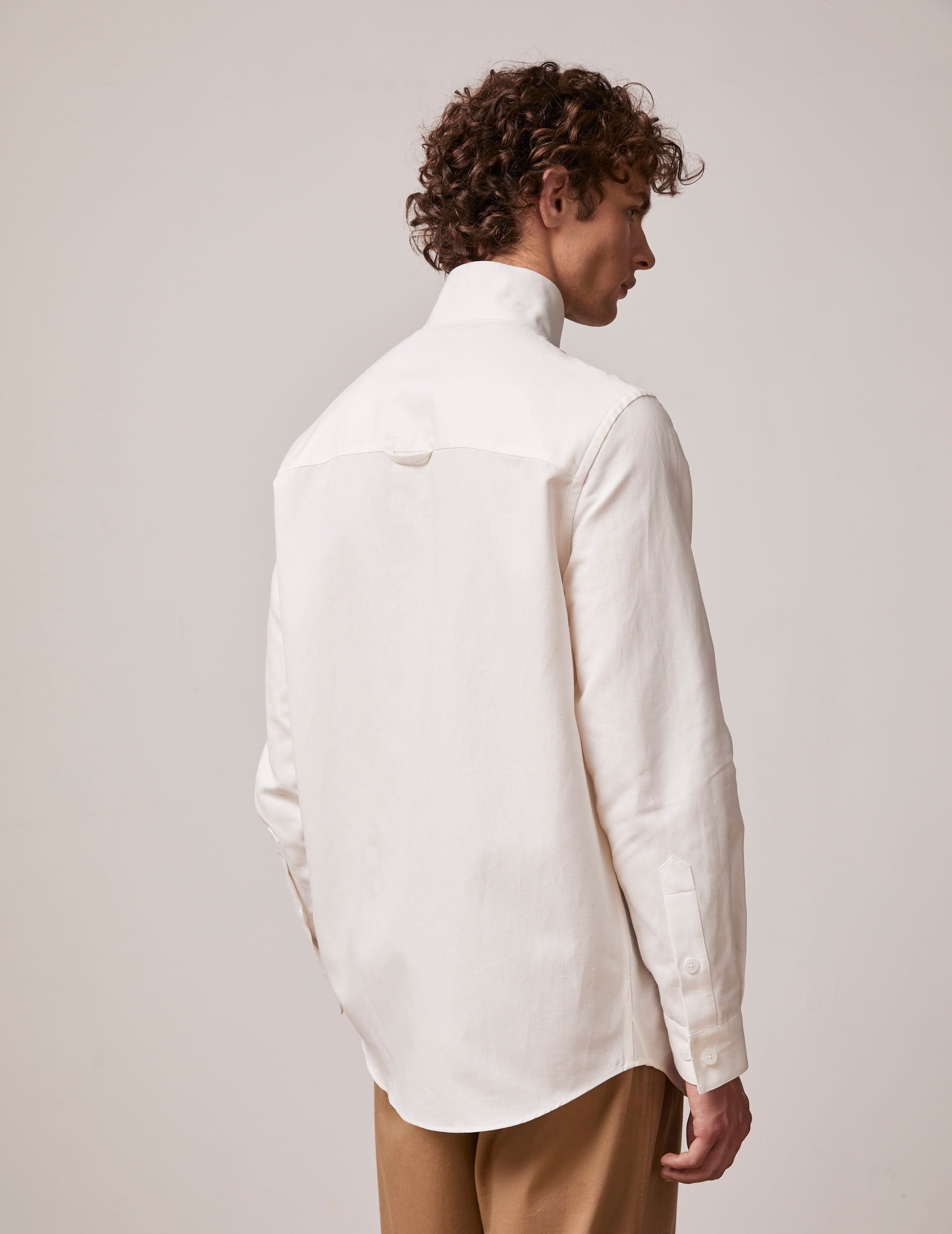 White Montmartre shirt - Linen - Right amount Collar