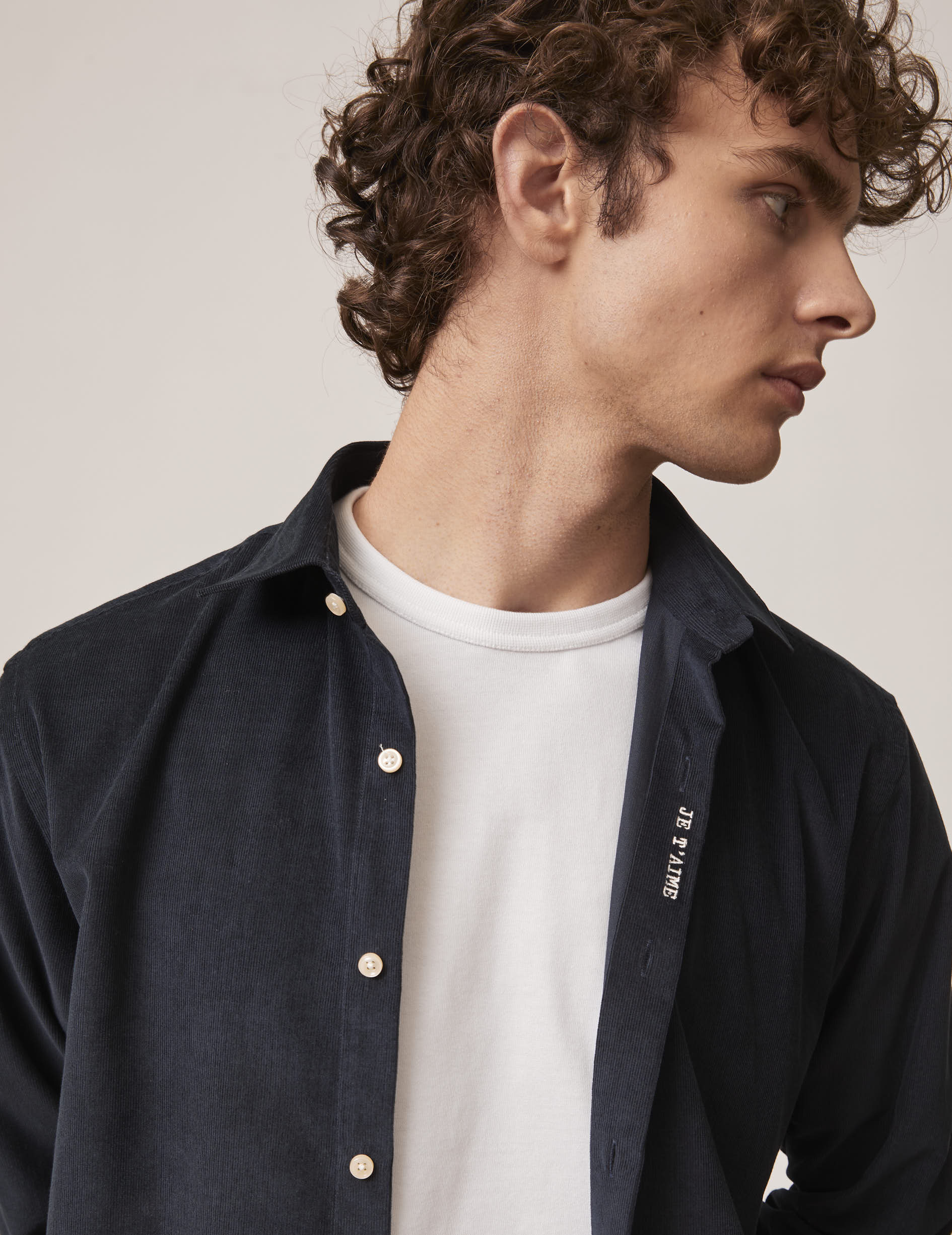 navy blue “Je t'aime” Unisex shirt with white embroidery - Velvet - Figaret Collar