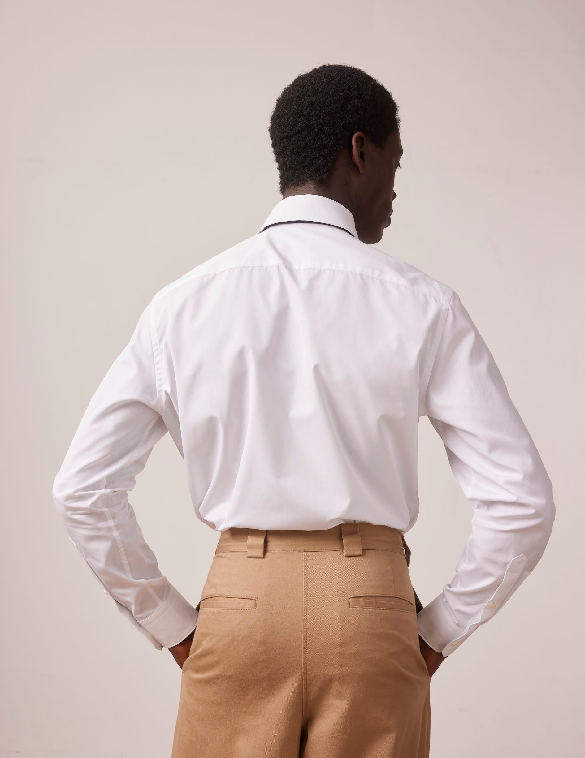 White semi-fitted shirt - Poplin - English Collar