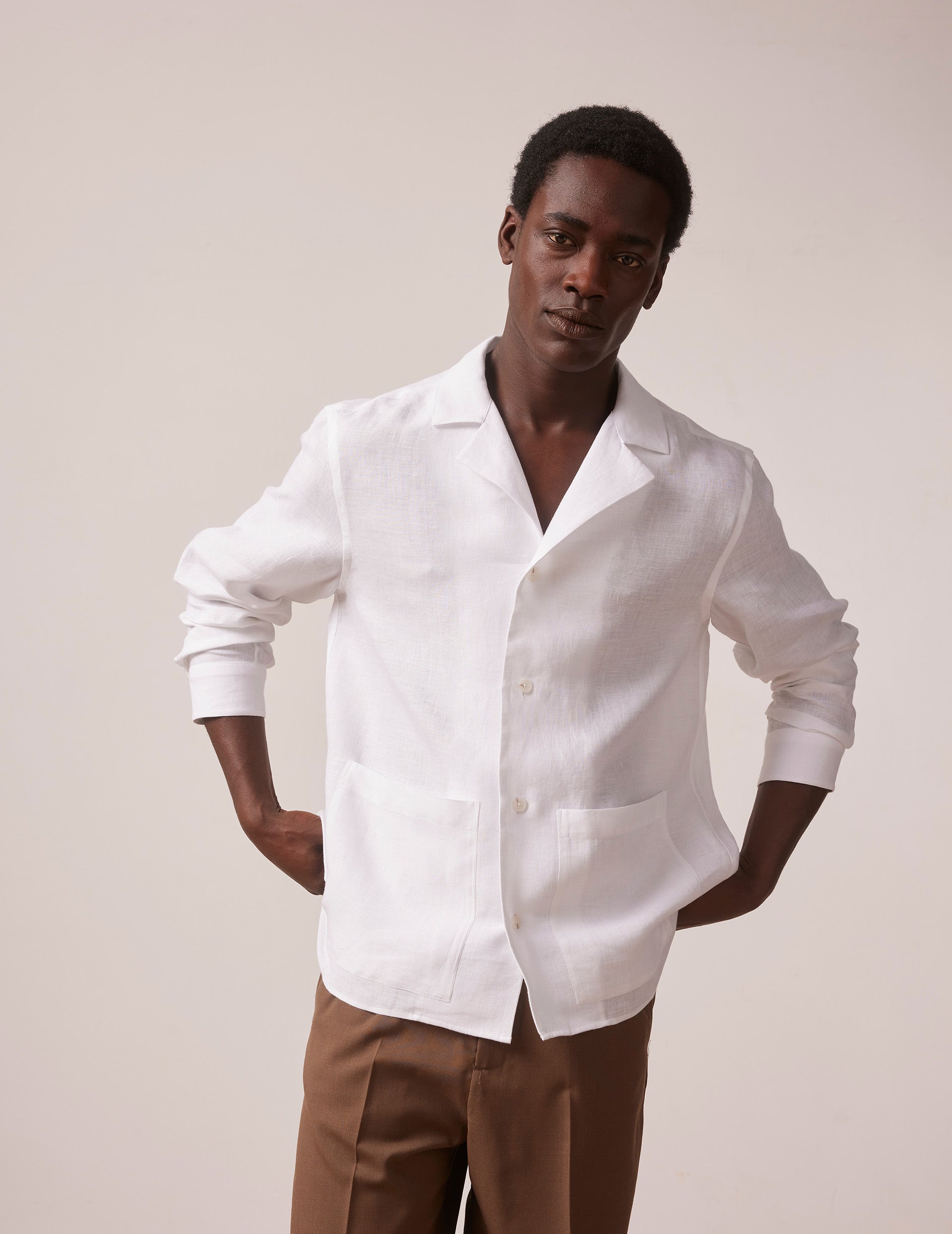White linen Livio shirt
- Linen - Pyjamas Collar