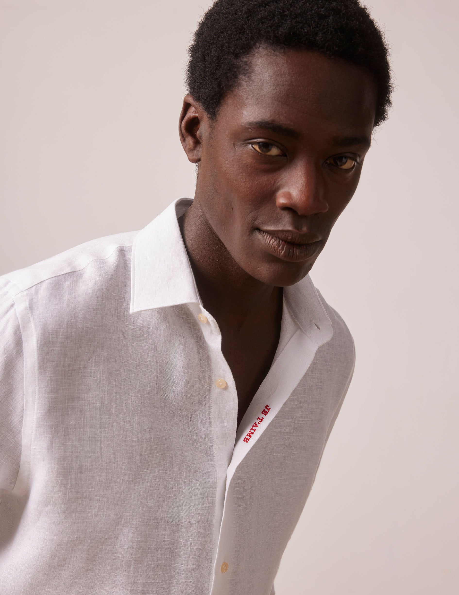 Unisex White linen "Je t'aime" shirt - Linen - Figaret Collar