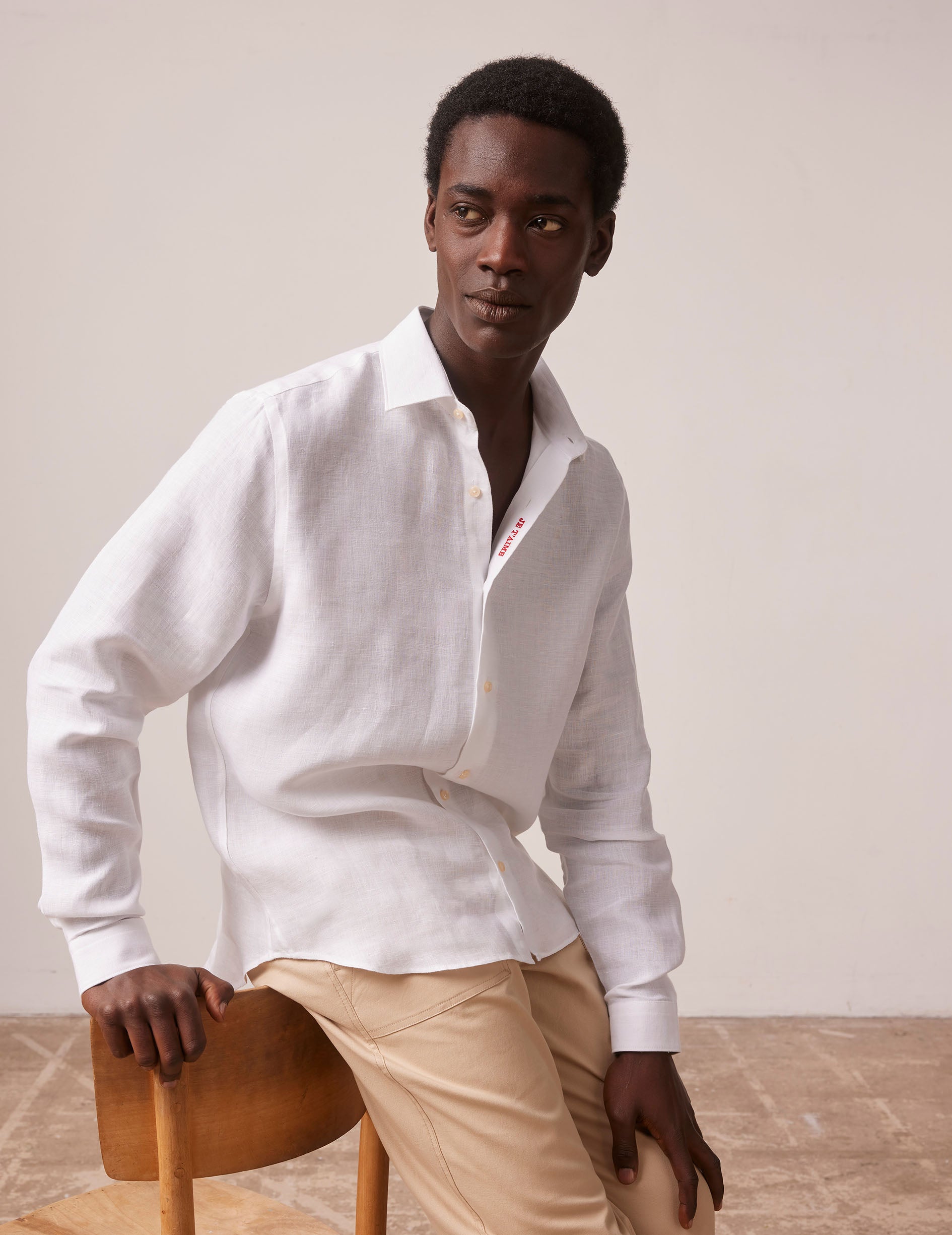 Unisex White linen "Je t'aime" shirt - Linen - Figaret Collar