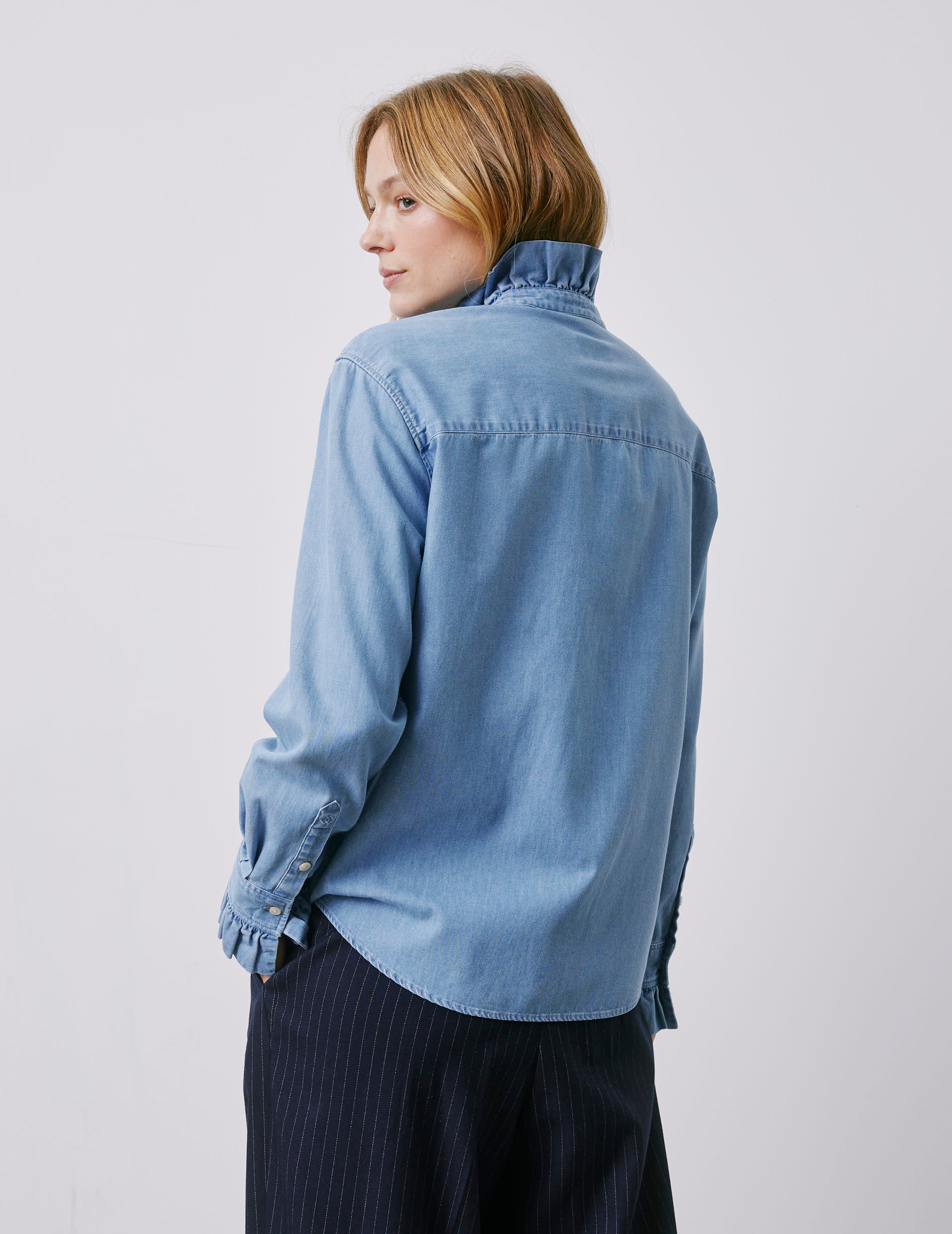 Laurine shirt with hidden buttons placket in light denim - Denim - Victorian Collar