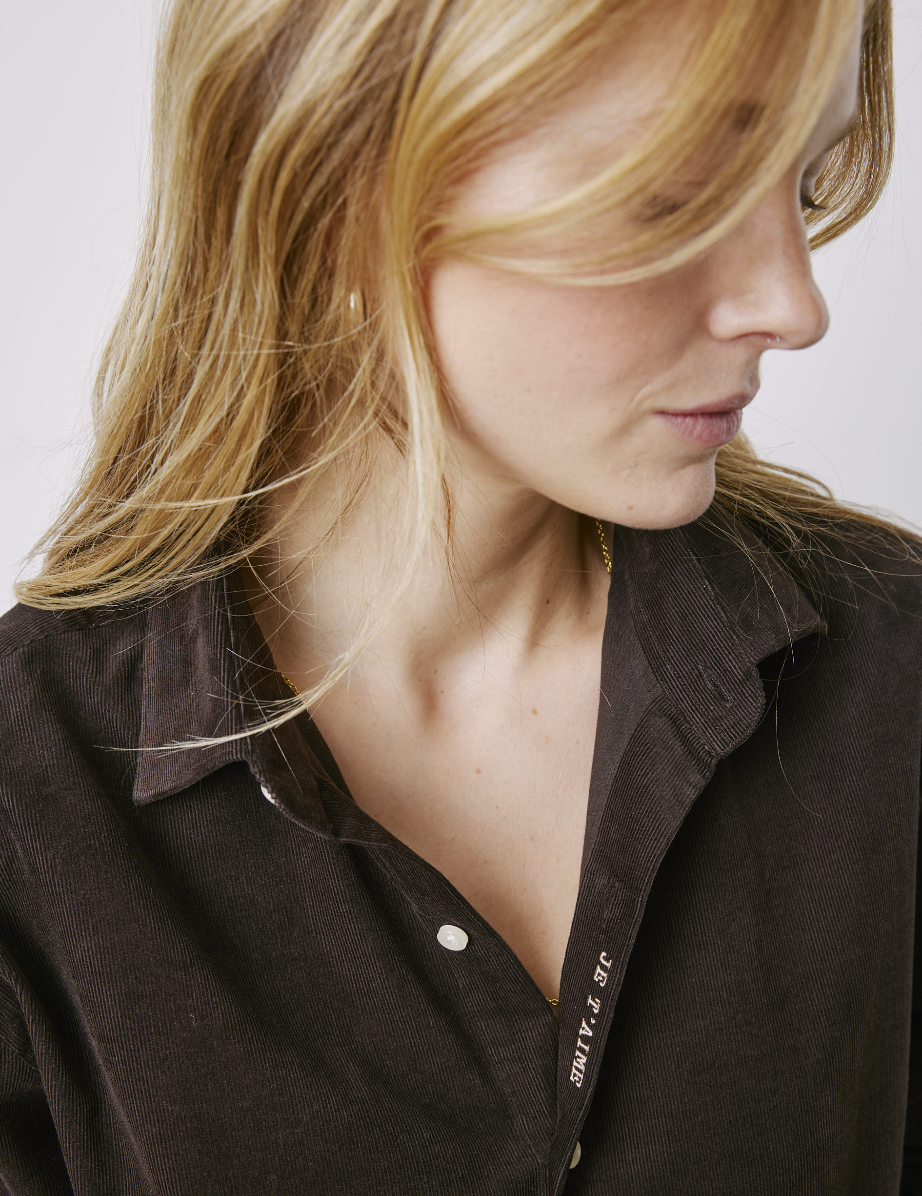 Unisex brown velvet "Je t'aime" shirt - Velvet - Figaret Collar