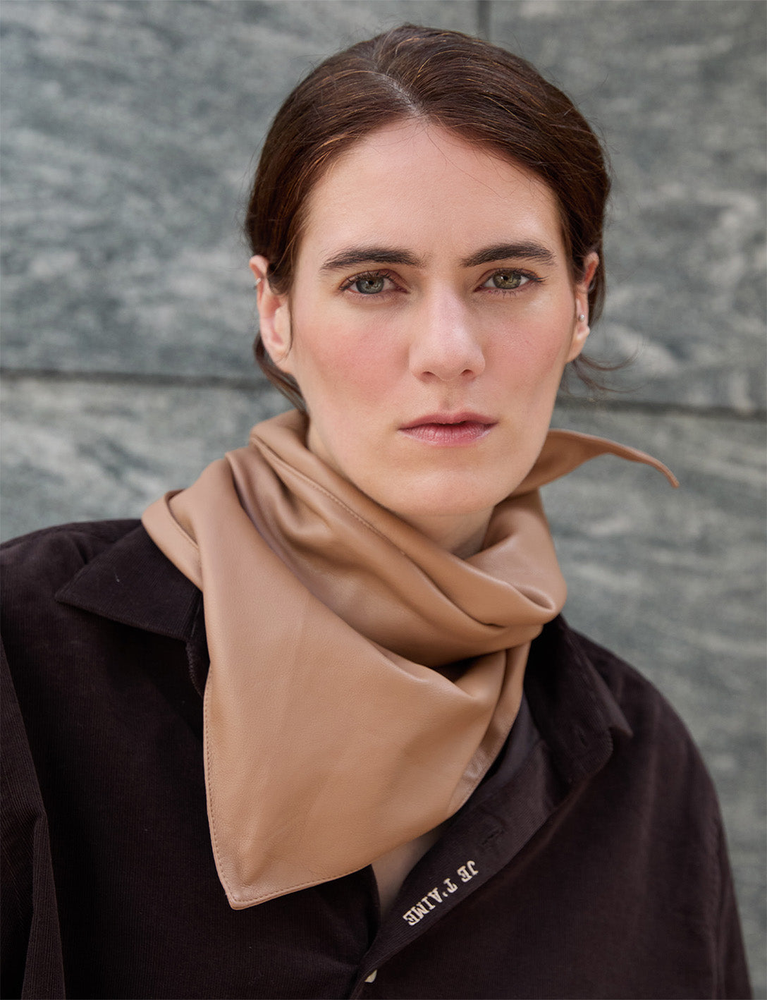 Unisex brown velvet "Je t'aime" shirt - Velvet - Figaret Collar