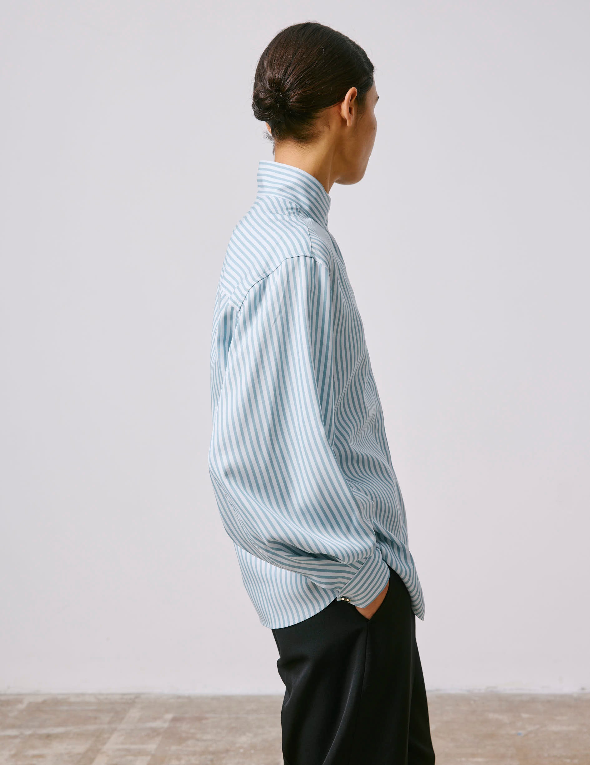 Blue lyocell Innaée shirt with hidden button placket - Twill - Droit montant pointe Collar