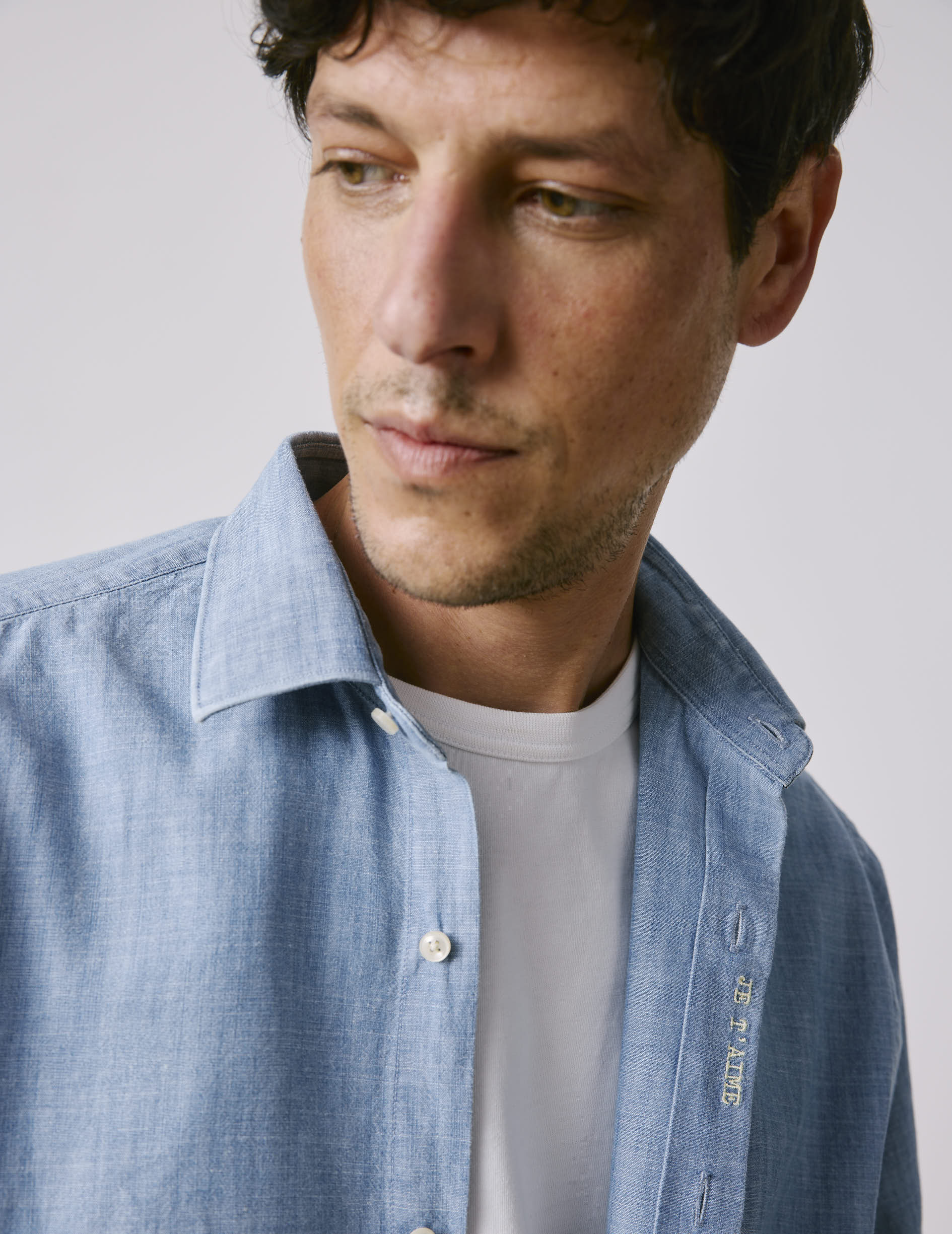 Unisex blue “Je t’aime” shirt - Chambray - Figaret Collar