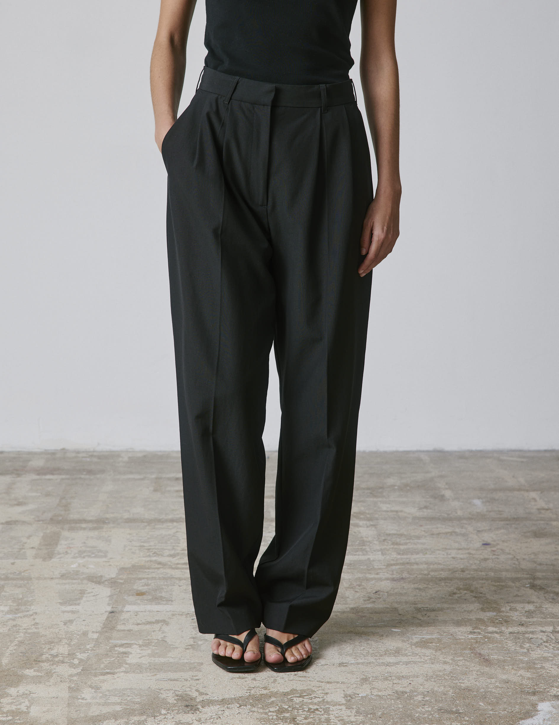 Black virgin wool Nelly suit pants