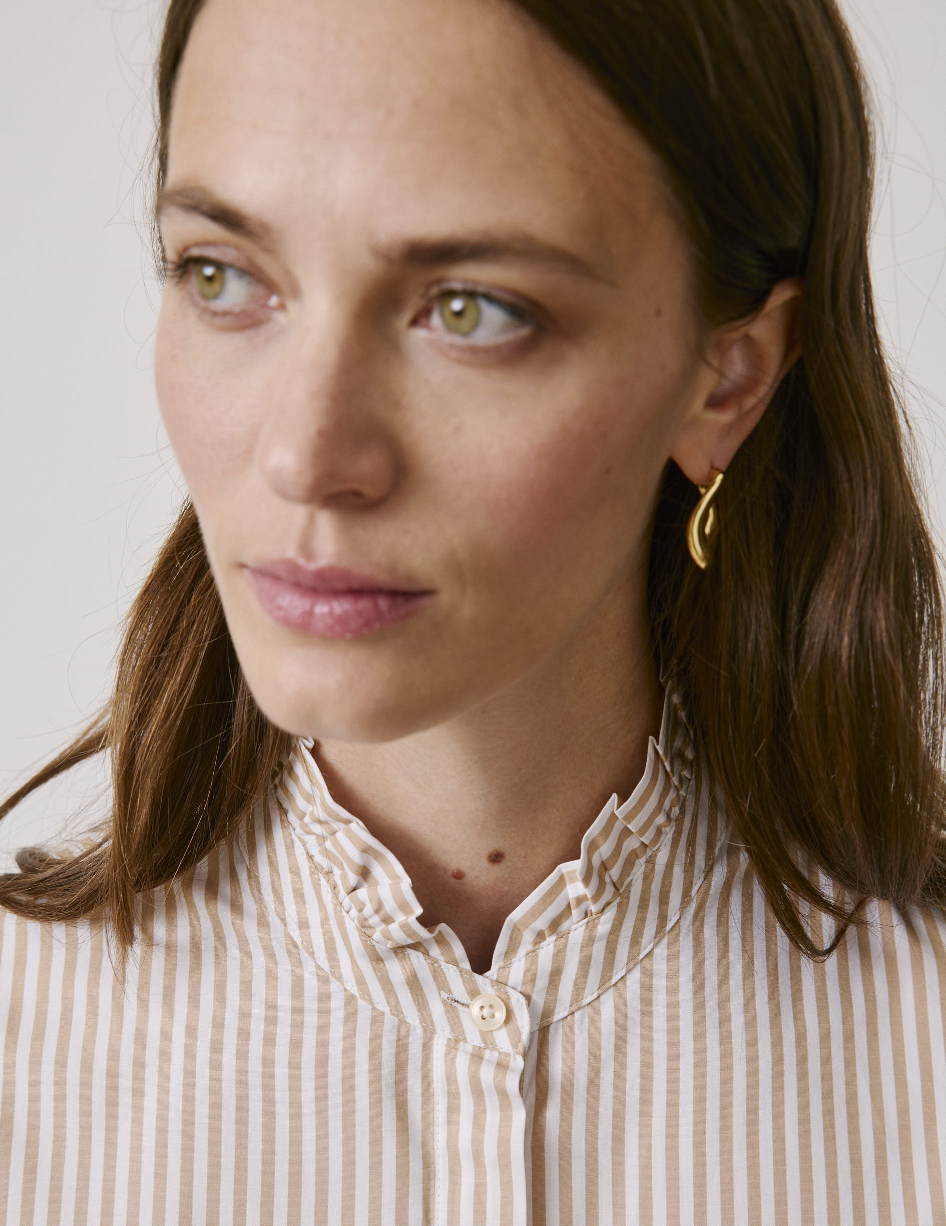 Beige striped Louison shirt - Poplin - Victorian Collar