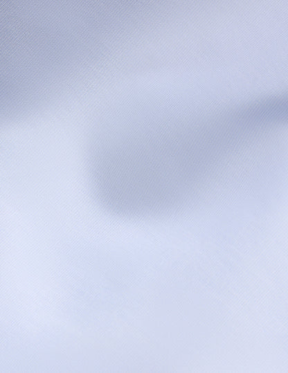 Fitted blue shirt