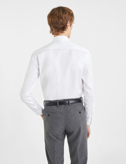 Semi-fitted white shirt