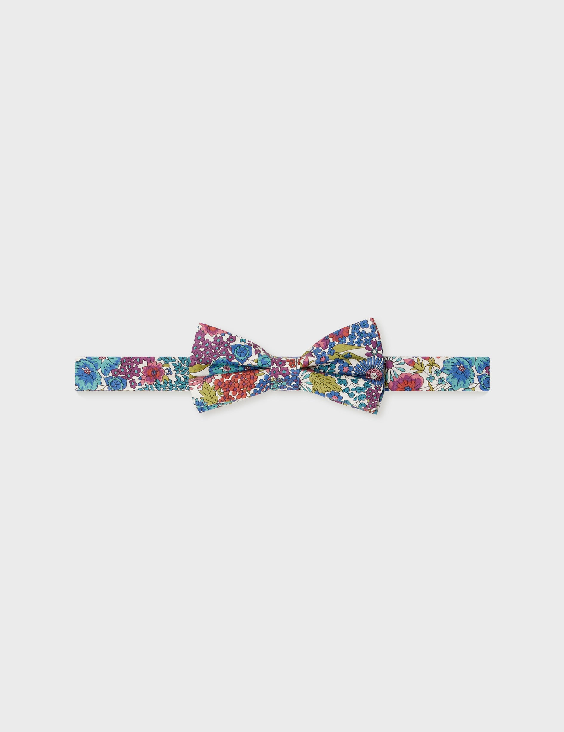 Liberty bow tie