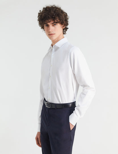 Semi-fitted white shirt