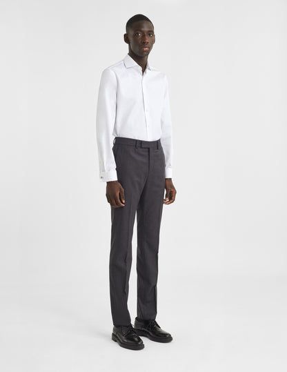 Semi-fitted white shirt