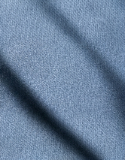 Semi-fitted blue stretch shirt