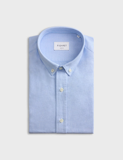 Semi-fitted blue shirt