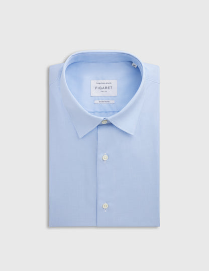 Semi-fitted blue shirt