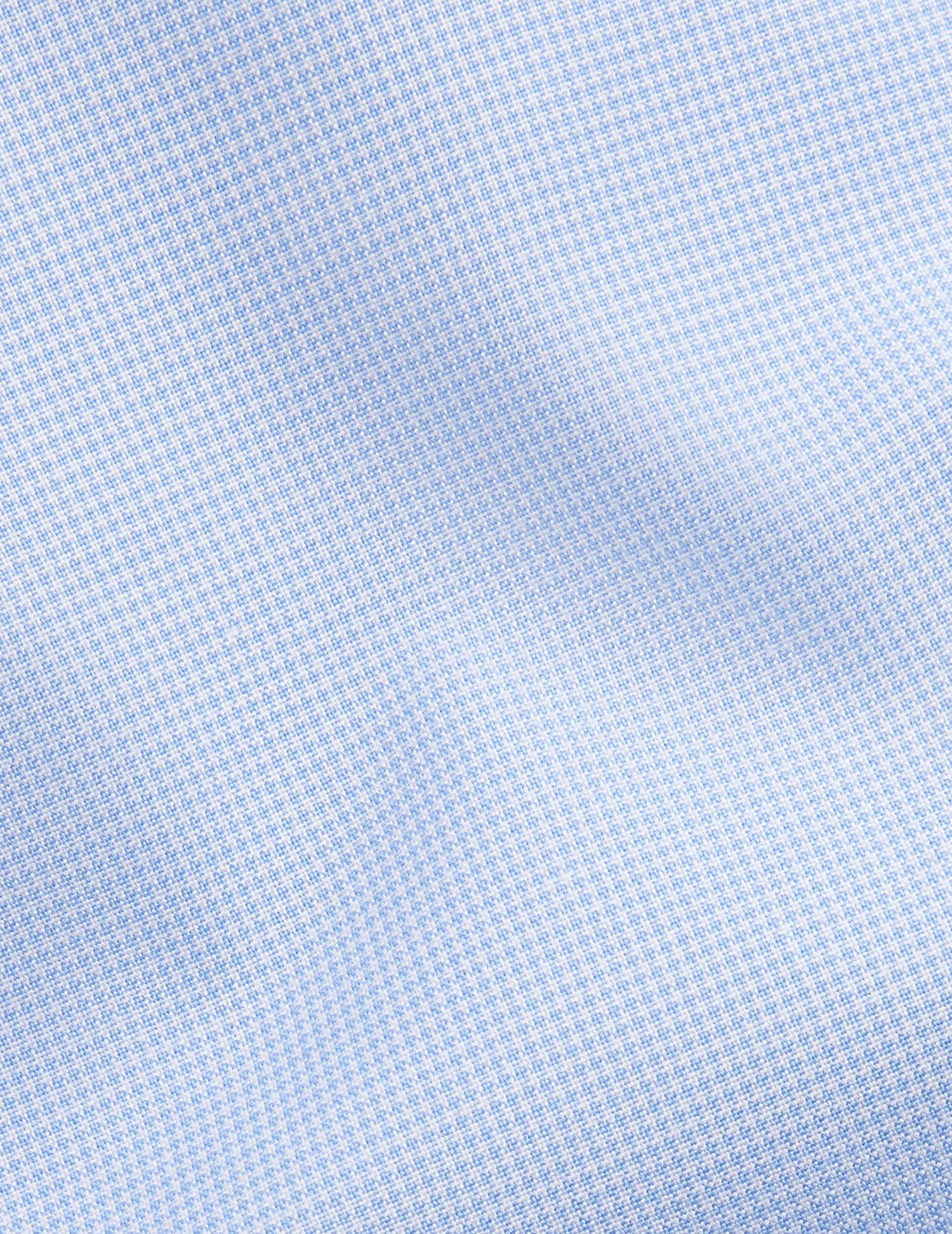 Semi-fitted blue shirt