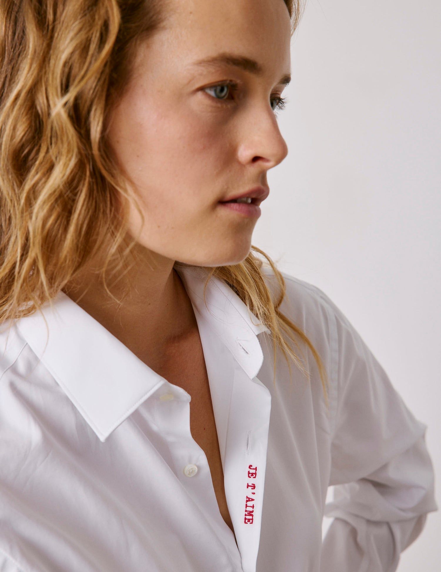 Unisex white "Je t'aime" shirt - Poplin - Figaret Collar#9
