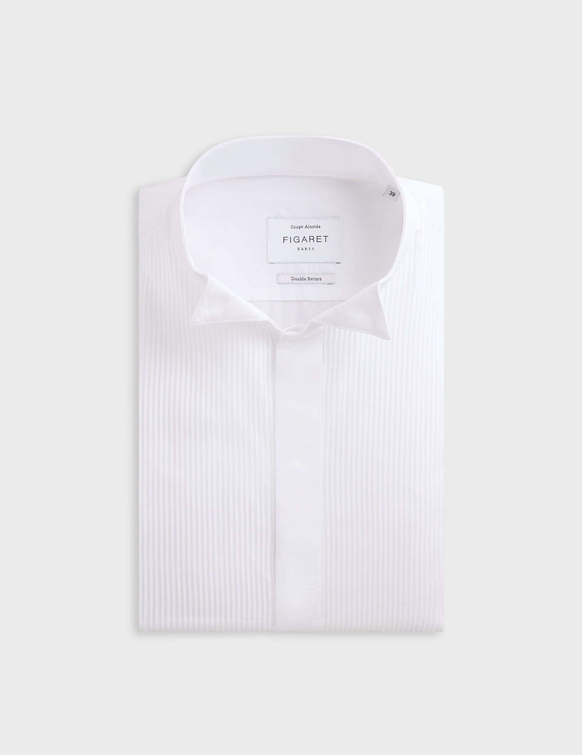 Fitted white bib hidden throat shirt