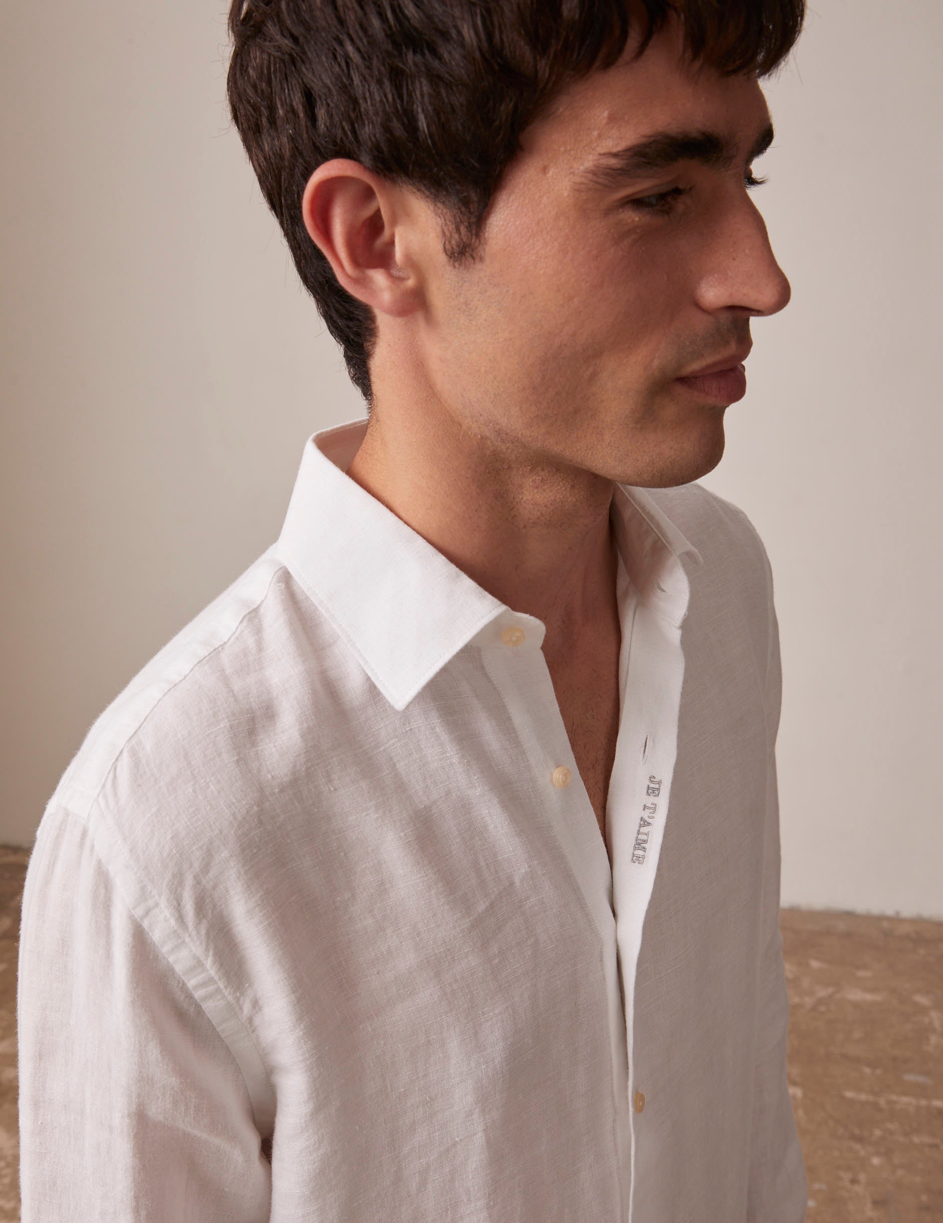 White linen "Je t'aime" shirt with grey embroidery - Linen - Figaret Collar