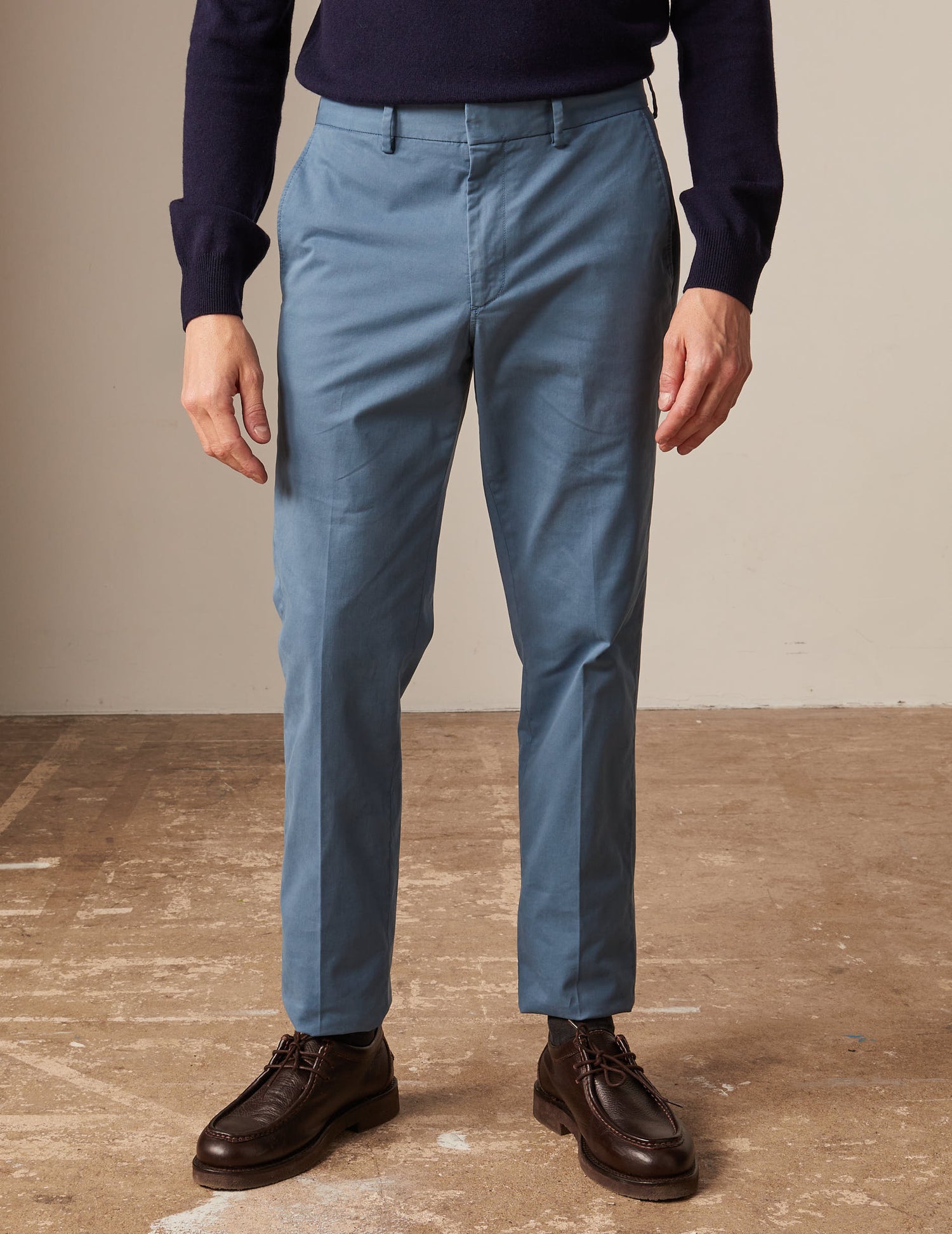 Chino maxence en twill de coton bleu