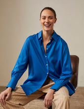 Oversized blue Mathilde shirt