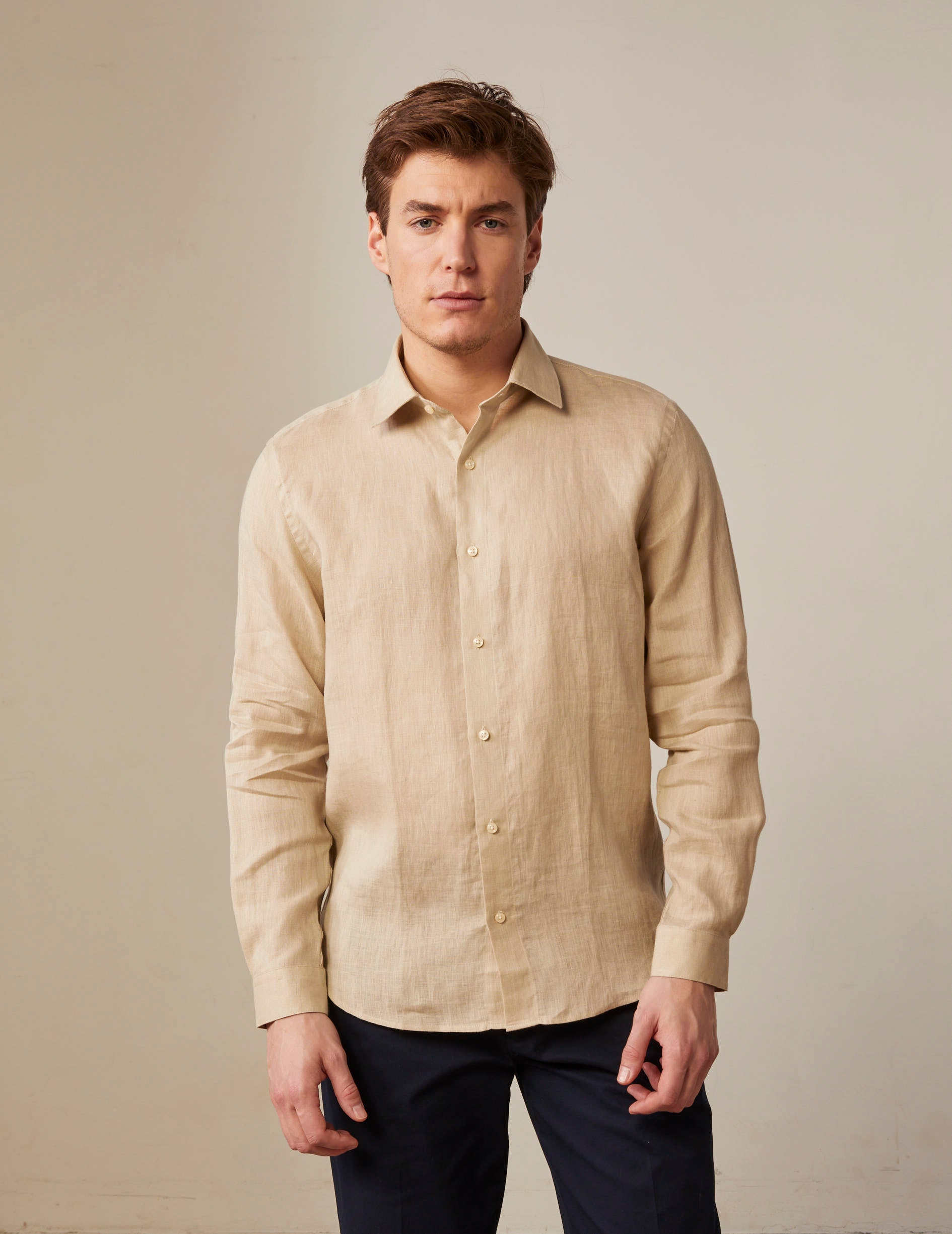 Auguste shirt in beige linen