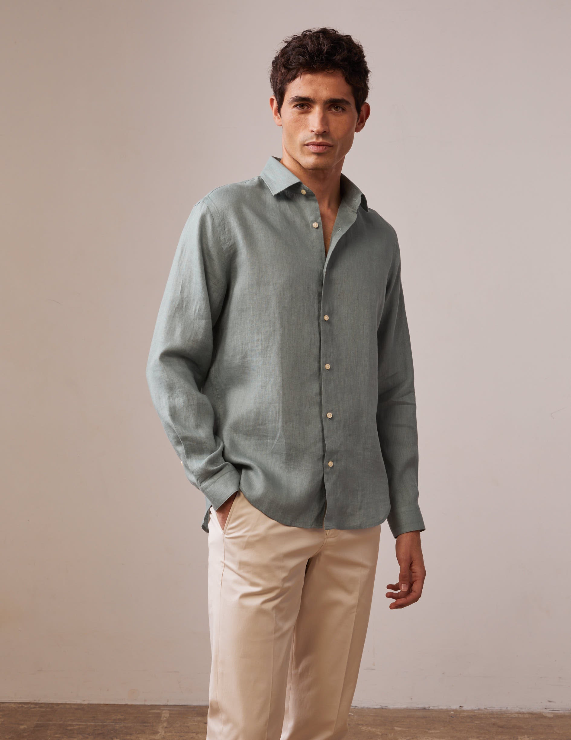 Auguste shirt in sage linen - Linen - French Collar