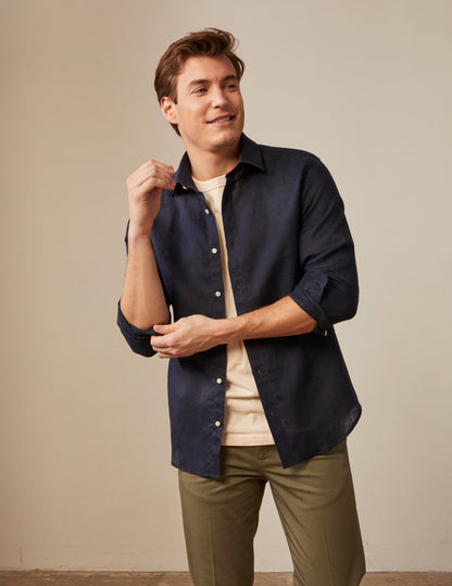 Auguste shirt in navy linen