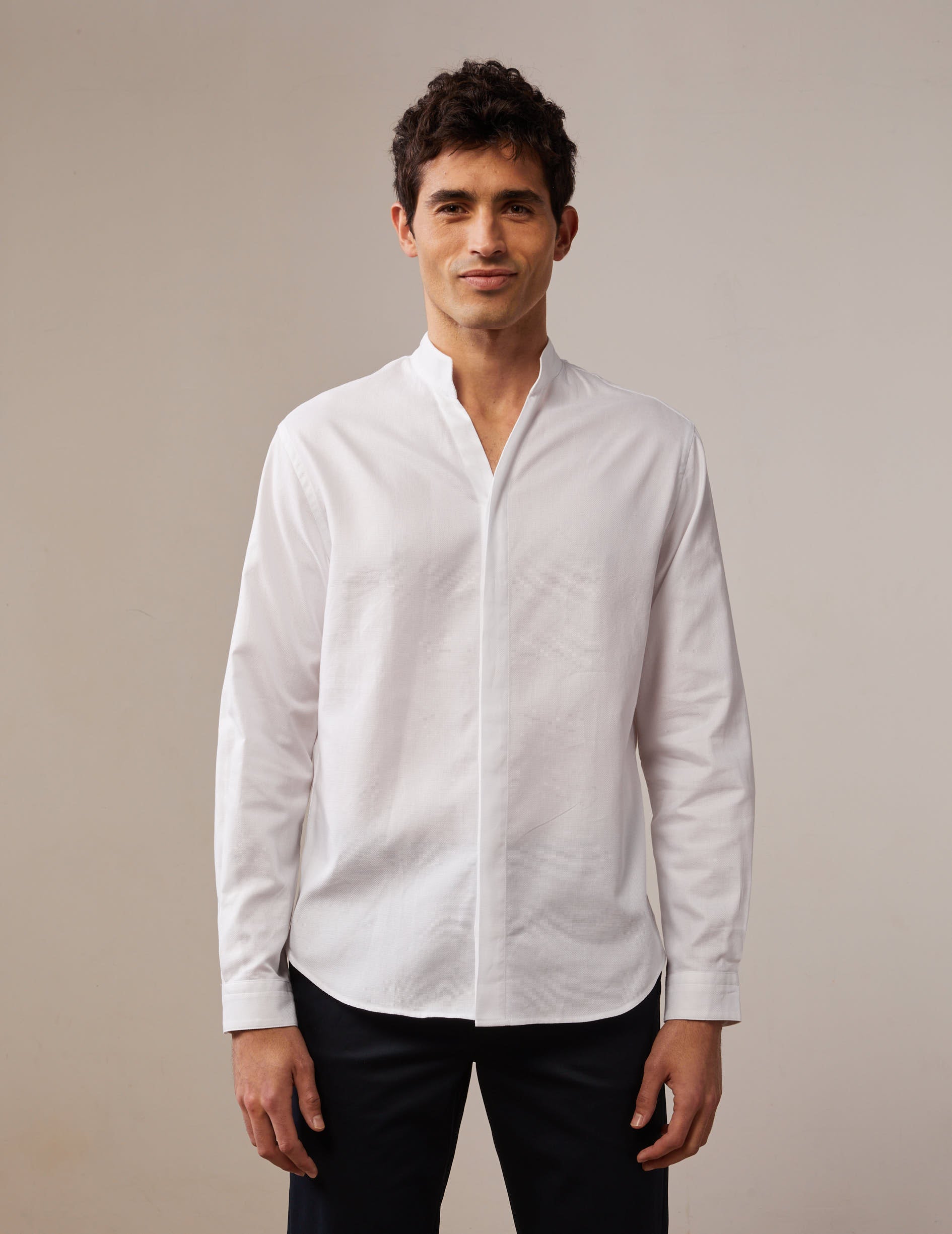 White hidden throat Carl shirt