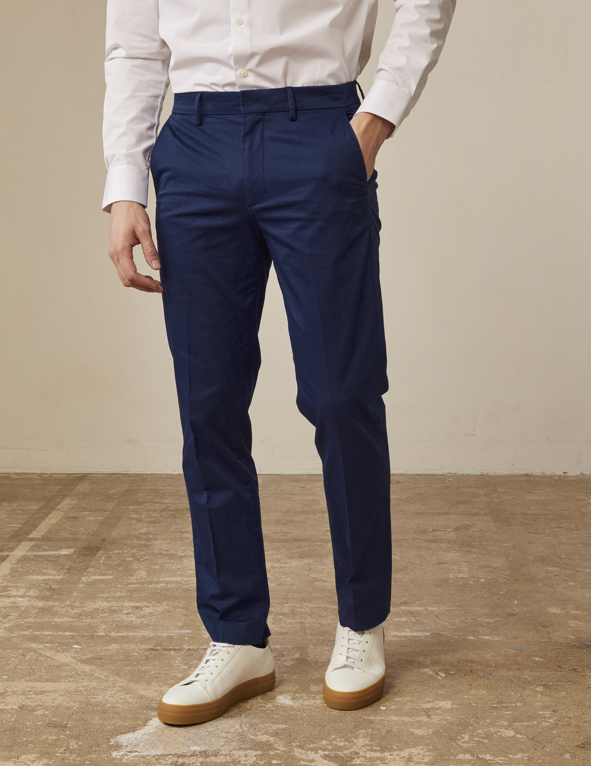 Geofrey chinos in navy cotton twill