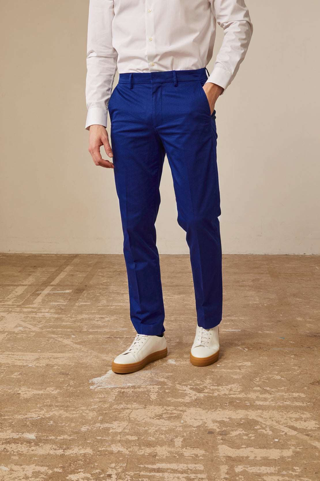 Geofrey chinos in blue cotton twill