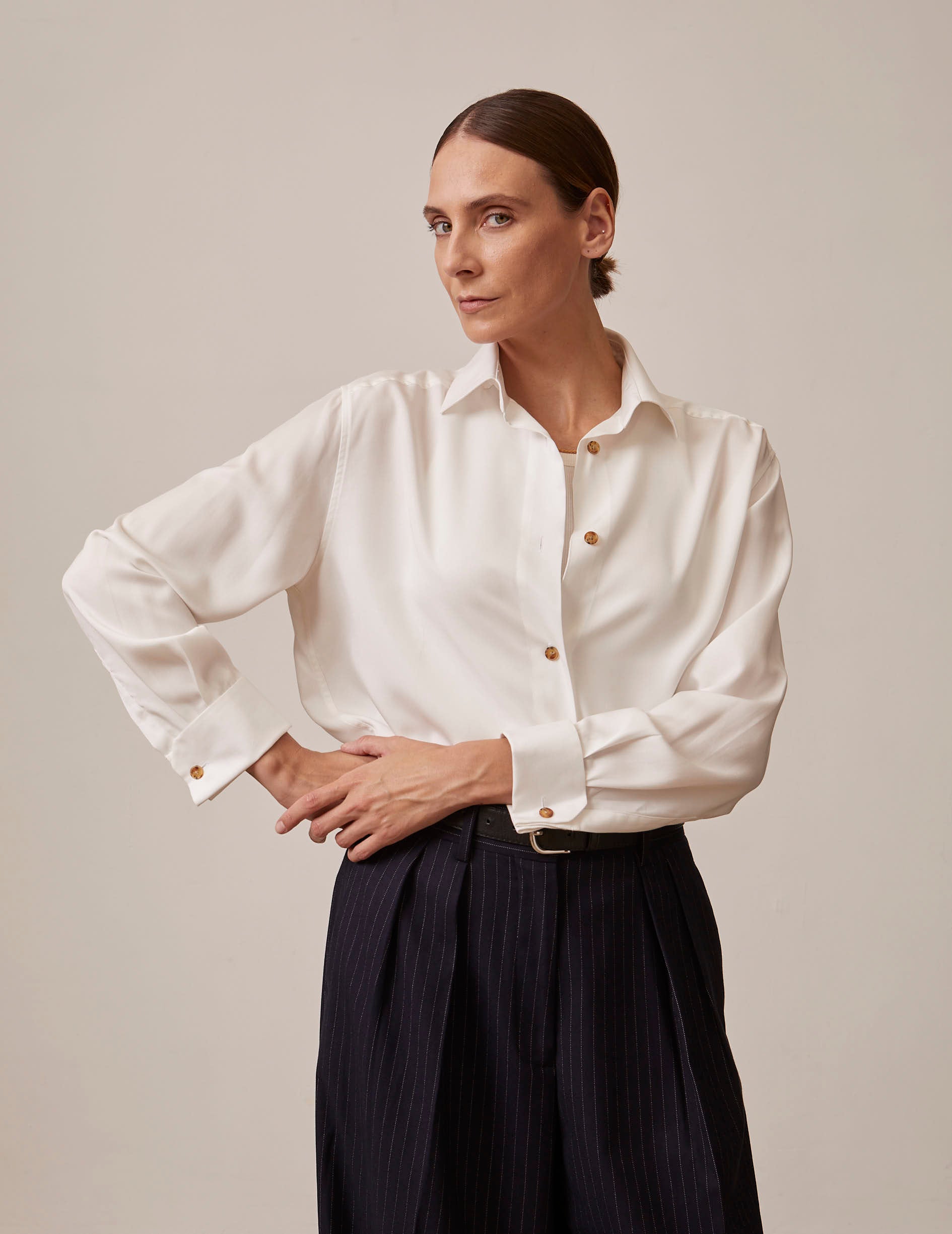 white Hannah shirt - Lyocell - Shirt Collar - Musketeers Cuffs