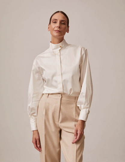 Innaée Hidden button placket ecru shirt