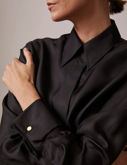 Black hidden button placket Irisa shirt