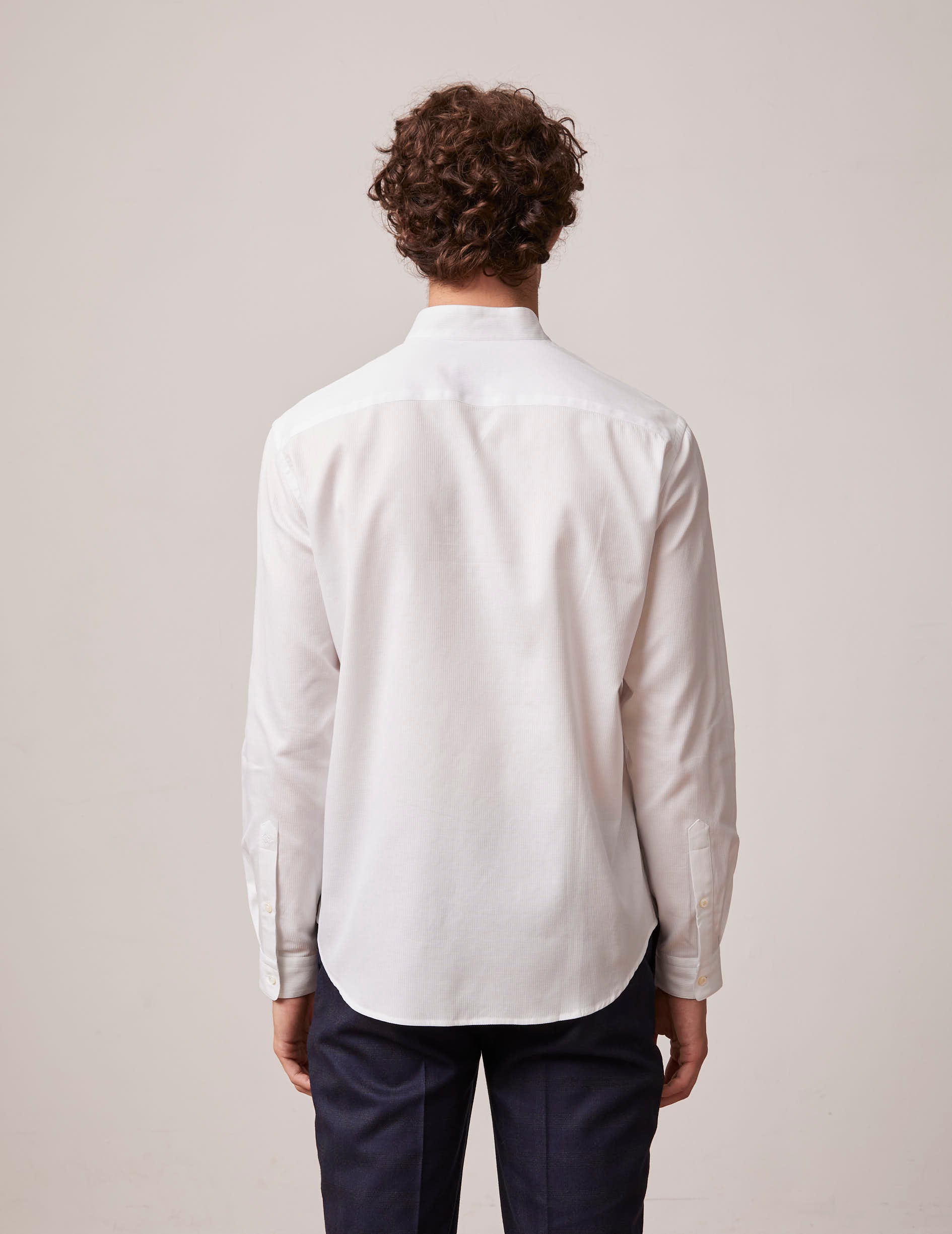 Hidden button placket white Carl shirt - Dobby - Open straight Collar