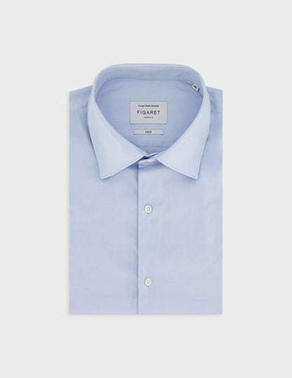 semi-fitted Light blue shirt