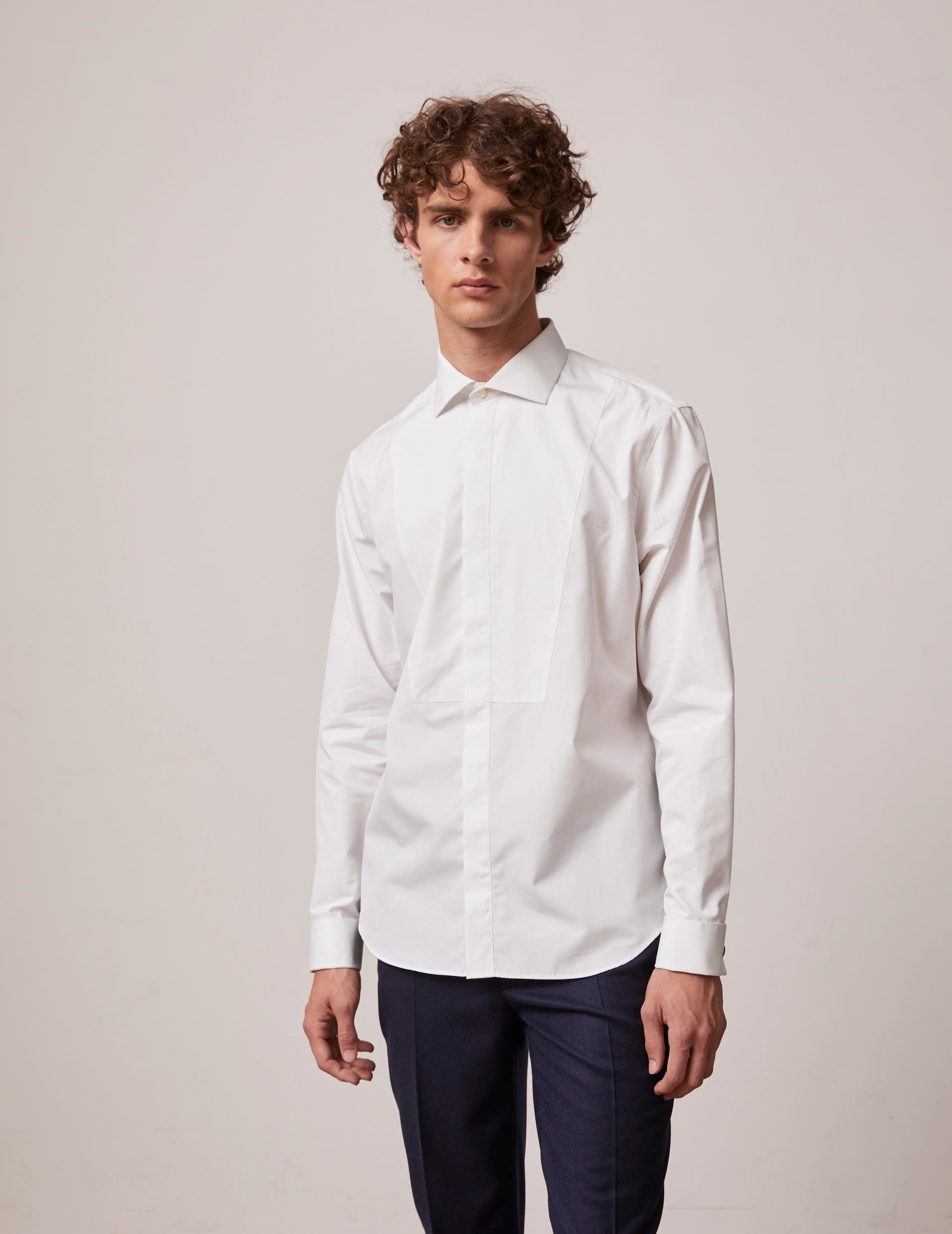 White semi-fitted shirt with hidden button placket - Poplin - Italian Collar - Musketeers Cuffs