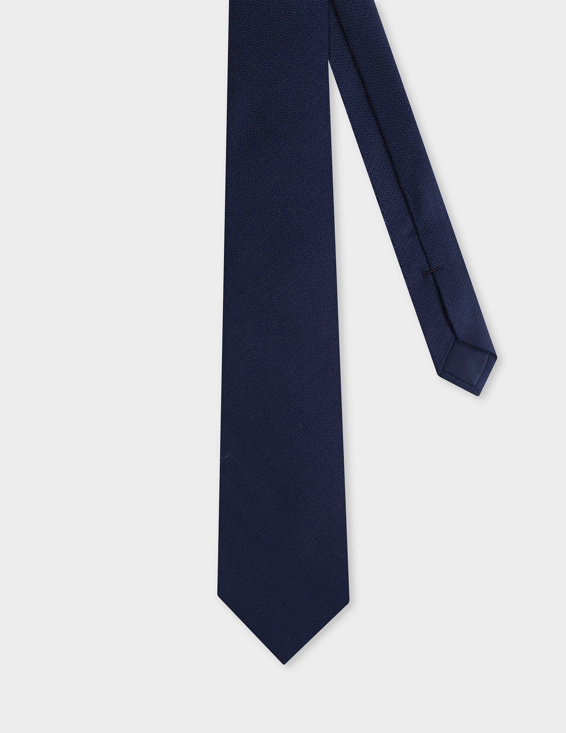 Herringbone tie in navy blue silk and wool