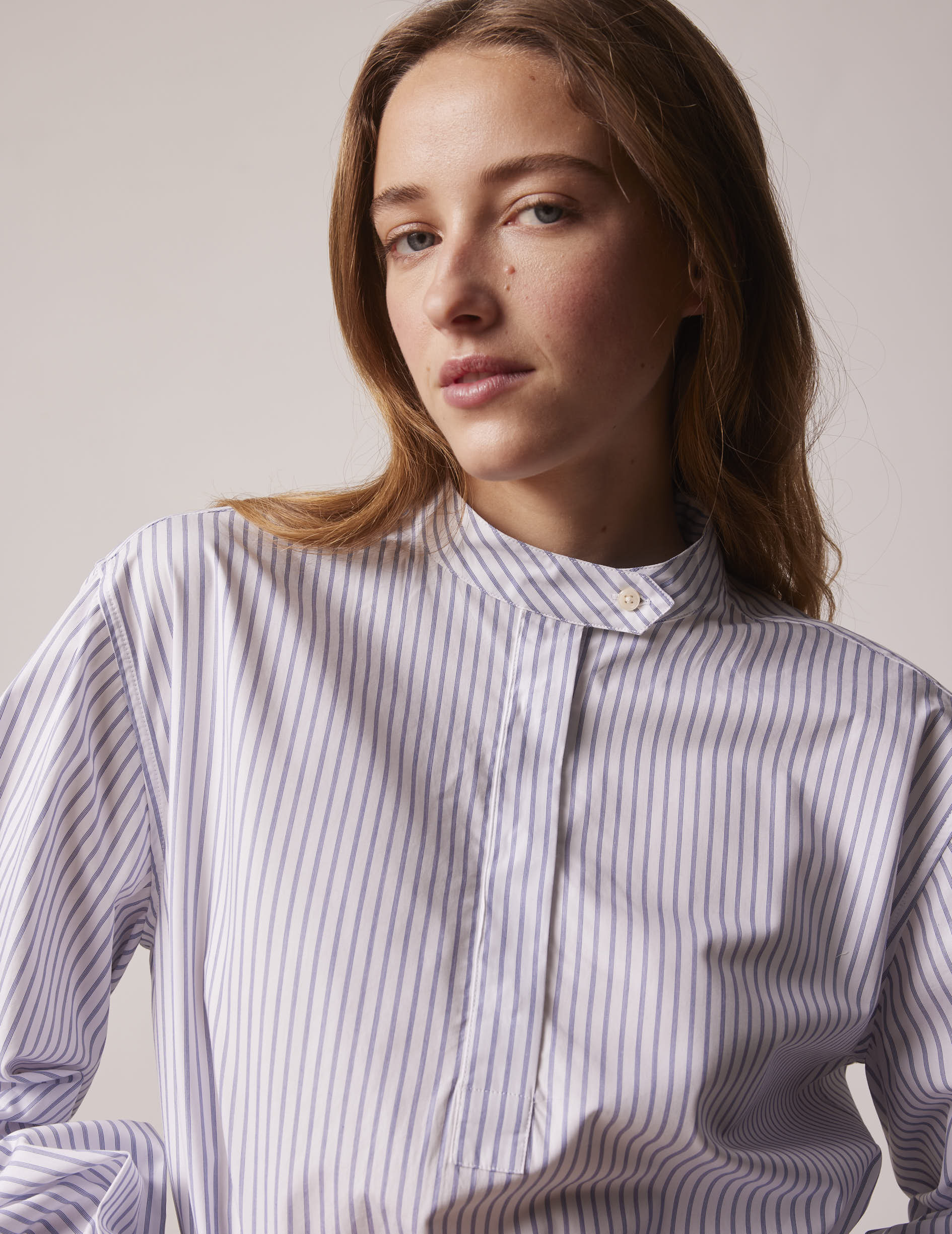 Blue striped Laure popover shirt with hidden button placket - Poplin - Officer in deported point Collar