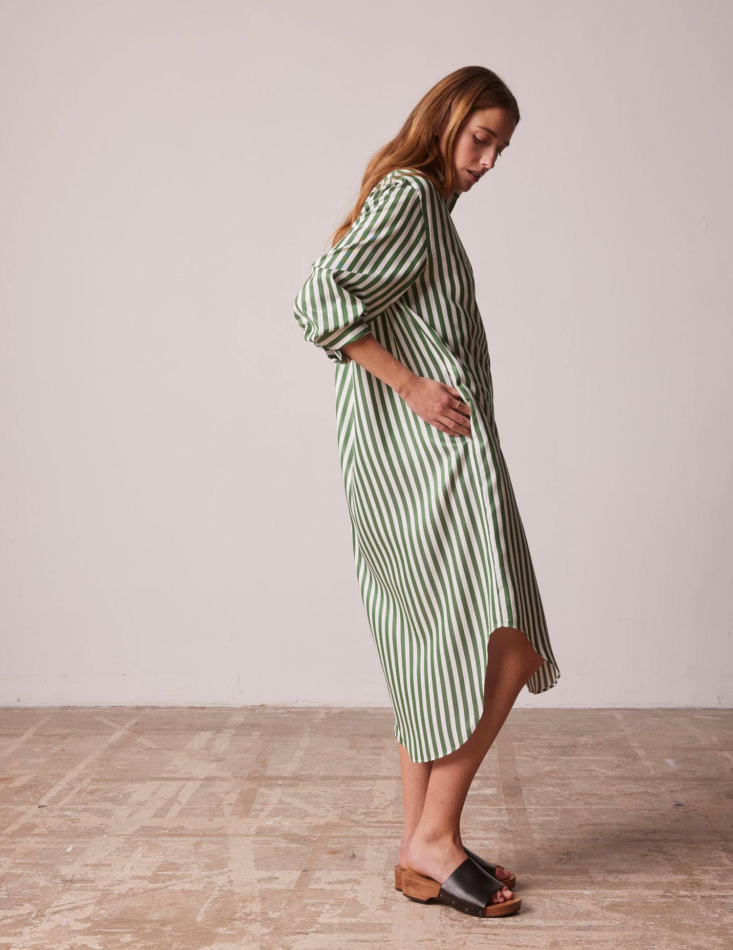 Robe chemise oversize Lina en twill rayé vert