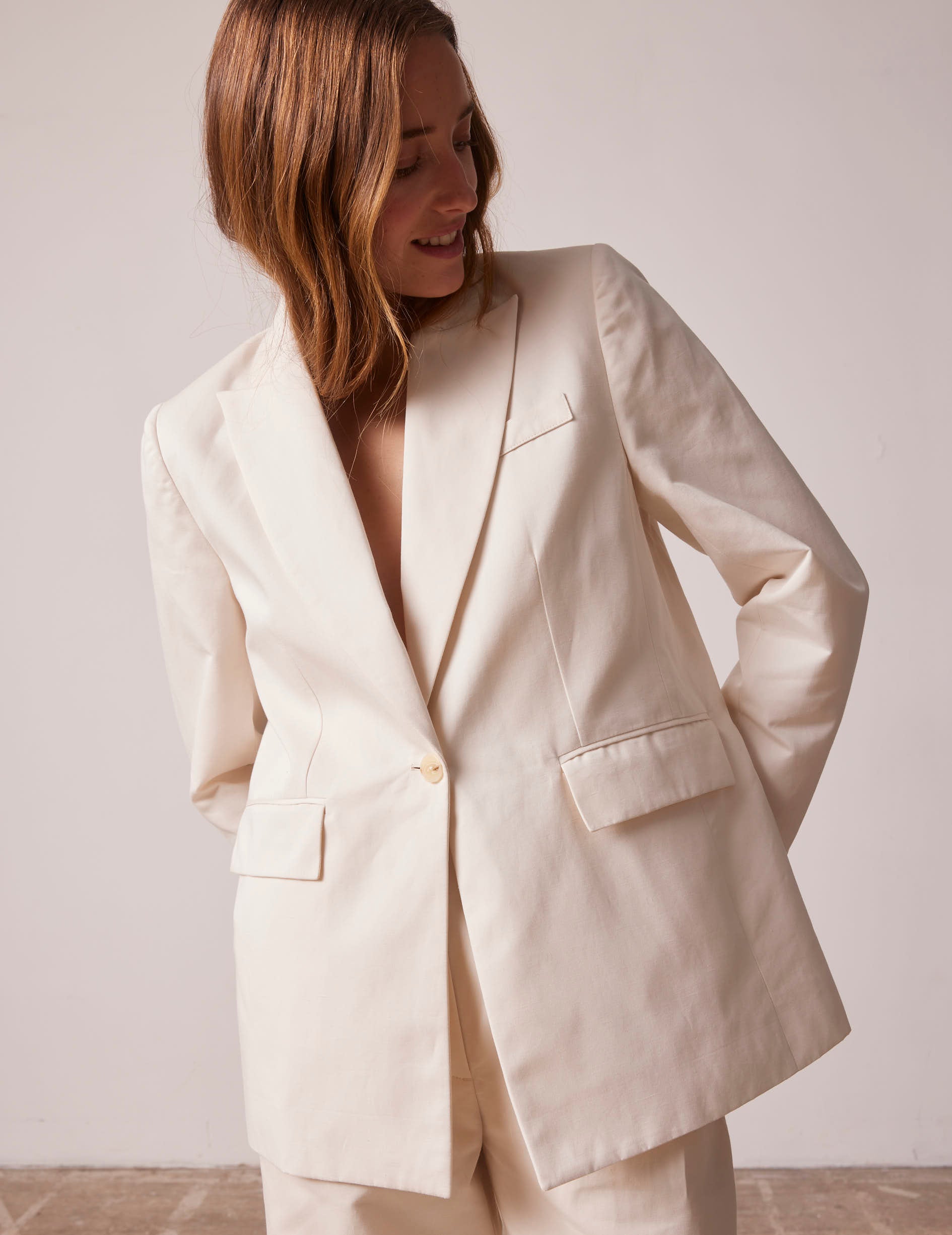 Ecru Lyvia blazer in cotton twill and linen