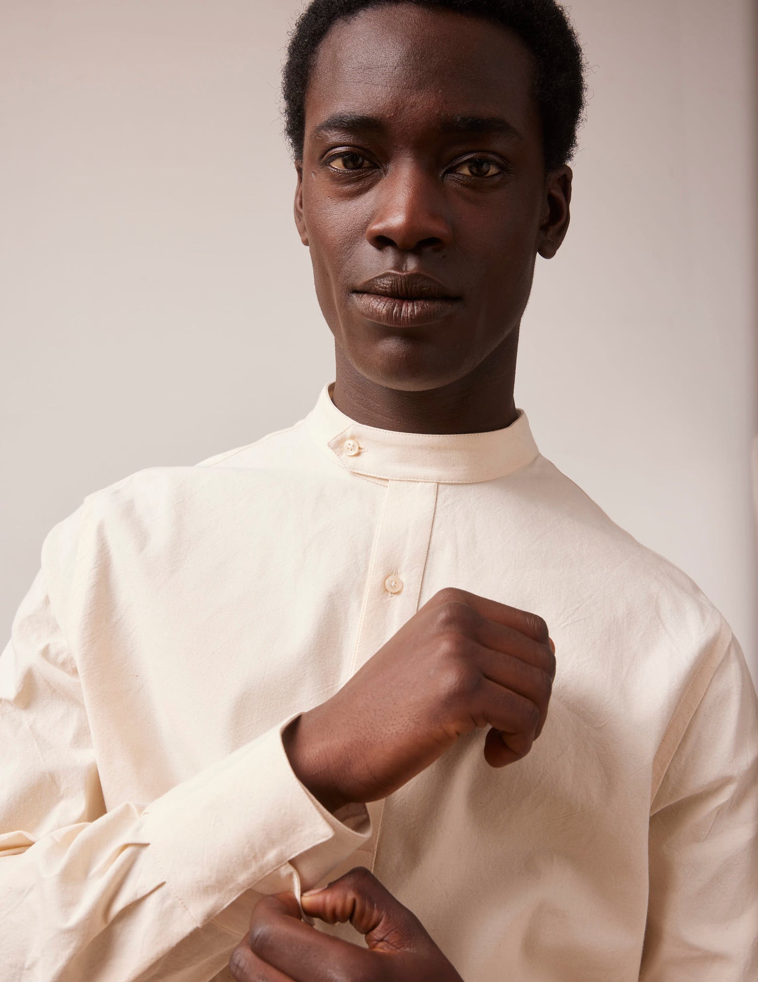 Arthur unisex popover shirt ecru - Coton canvas - Officer in deported point Collar